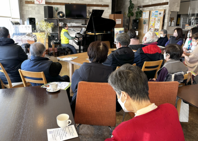 敦賀ひろき氏ピアノ弾き語りライブ01