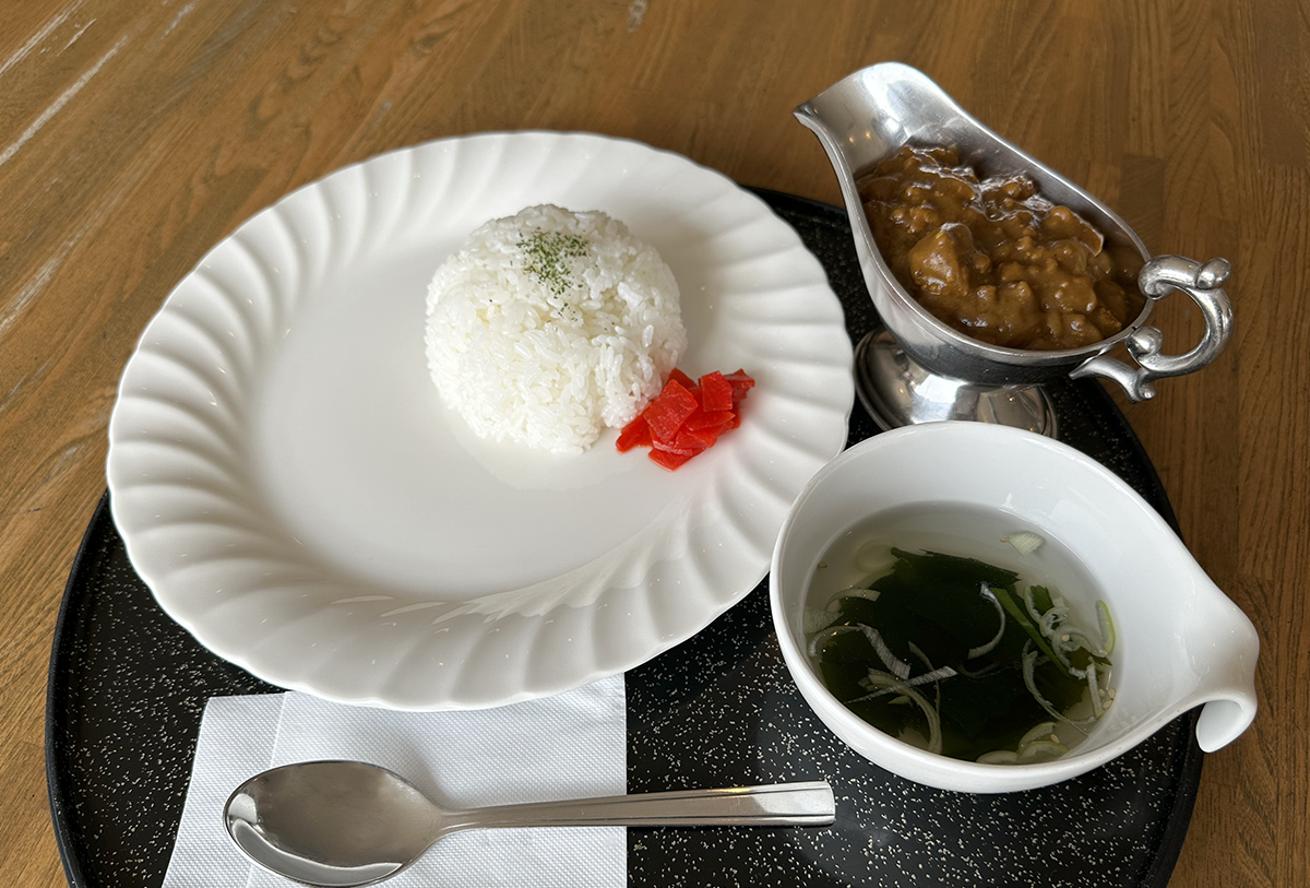 menu_curry6155 ひき肉たっぷりチョイ辛カレー|コーヒーとお食事「リブラぴあ〜の」フードメニュー