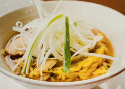 みそラーメン｜サウナ アッセ・デ〜ル併設カフェ「リブラぴあ〜の ルアーナ」｜北見クラス ルアーナ