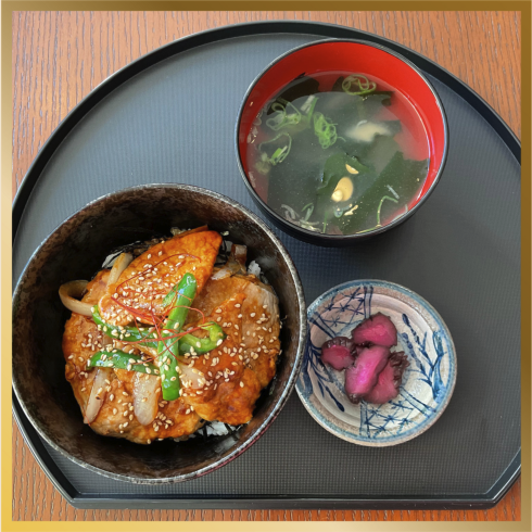 【写真】【リブラ】豚丼